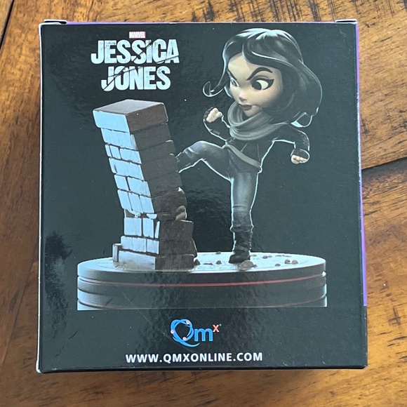 Marvel Jessica Jones Q-Fig Action Figure - Picture 2 of 3